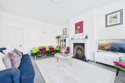 38094431-CAM01085...