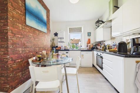 CAM01085G0-PR0595...