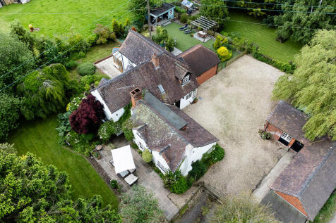 Oaklands Cottage-...