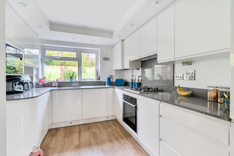 1376211-13-690a25...