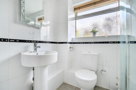 1376211-19-690a27...