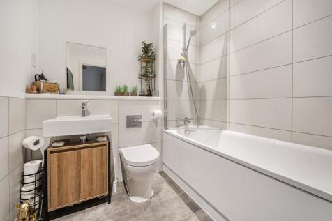 1373203-8-69022cd...