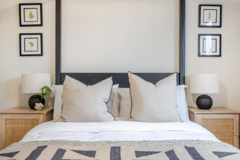 1386419-16-692da3...