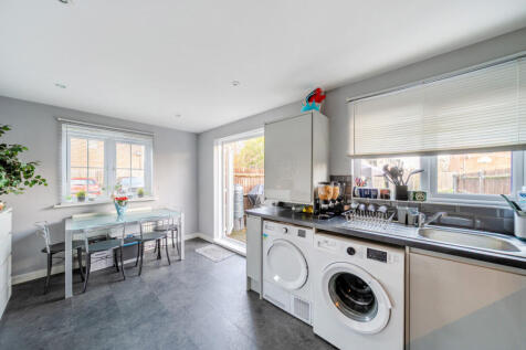 1382160-21-6915b2...