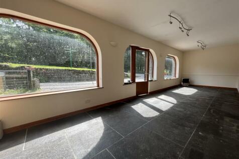 SHOWROOM 2