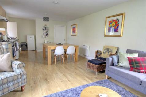 SITTING/DINING/KITCHEN