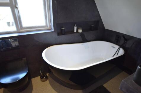 Bath/Shower Room
