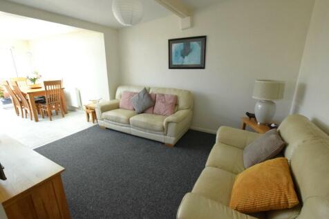 Living Room (2)
