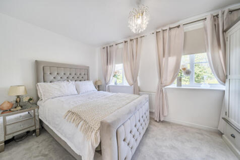 1340656-5-68ad93b...