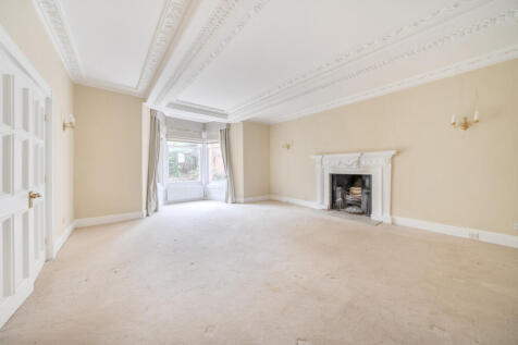 1365666-5-68e9002...