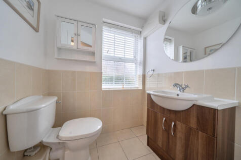 1365848-7-68ee60e...