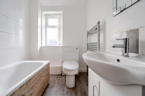 1372735-7-68ff6ca...