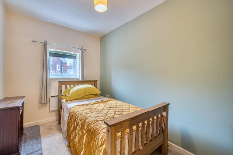 1371652-6-6904d04...