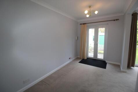 Dining Area.JPG