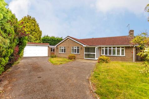 Bungalows For Sale in Christchurch, Dorset - Rightmove