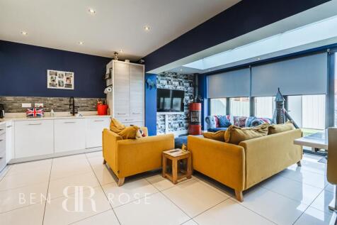 Kitchen/Lounge