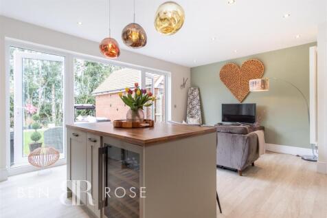 Kitchen/Breakfast/Family Room