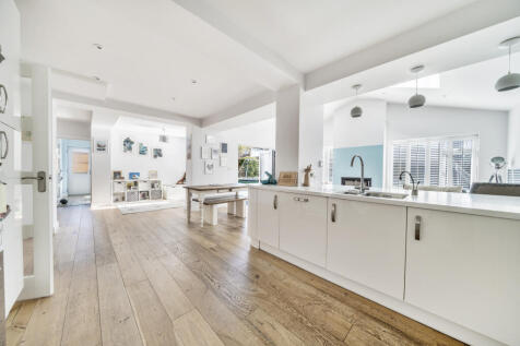Open Plan Kitchen / Dining Room