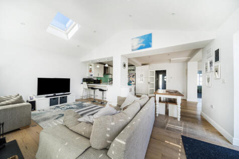 Open Plan Kitchen / Dining Room