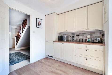Kitchen / Breakfast Room