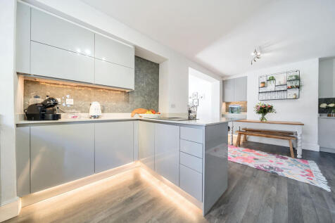 Fitted Kitchen