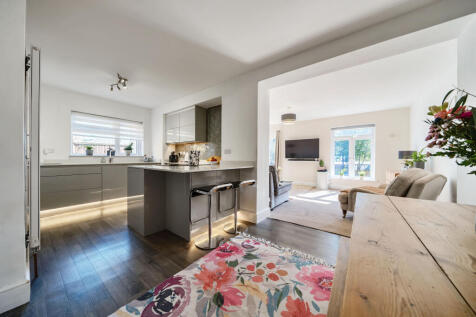 Fitted Kitchen