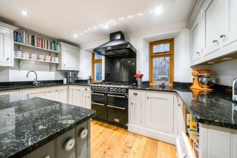Kitchen / Breakfast Room