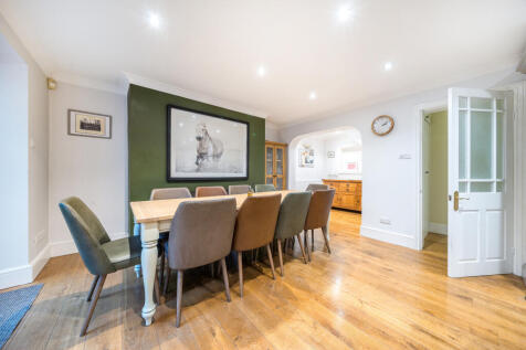 1381721-12-69174d2743e17-ARW