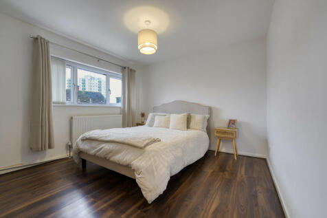 165 Blacon Point ...