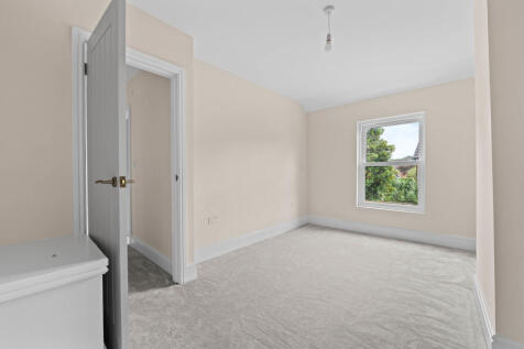 36 Hewitt street-...