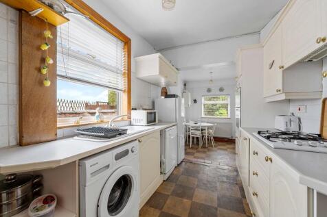 2 Knowsley Road, ...