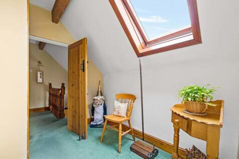 The Chimneys, Sau...