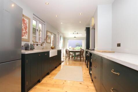 Kitchen Dining Room.JPG