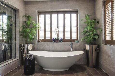 Luxury Ensuite Bath/Shower Room