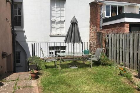 Al-Fresco Dining