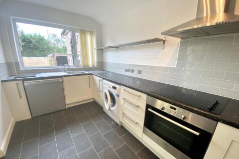 Kitchen / Dining Roo