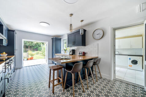 1305431-25-684709...