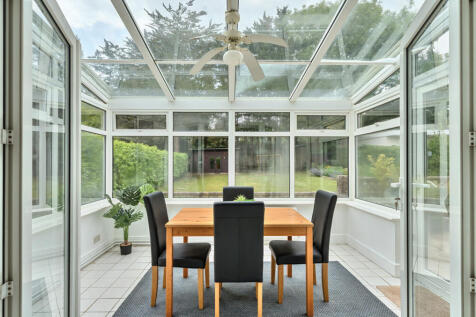 1305431-15-684709...