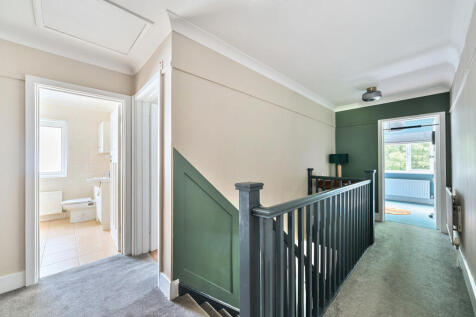 1305431-7-6847084...