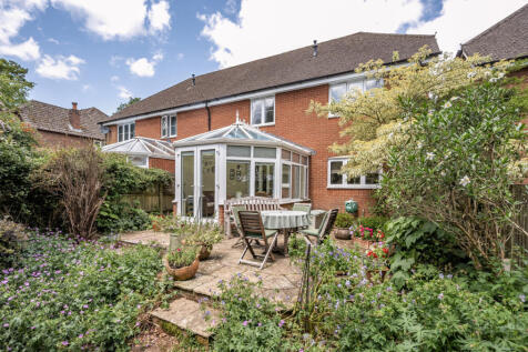 1300468-4-683da5a...