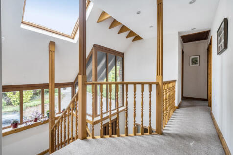 1356053-19-68cab4...