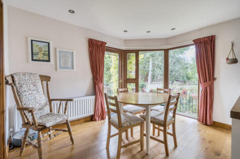 1356053-31-68cab6...