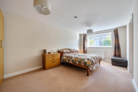 1370387-15-68f0ee...