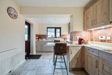 1388748-14-693aeb...