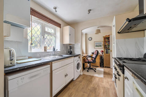 1377011-18-690cb0...