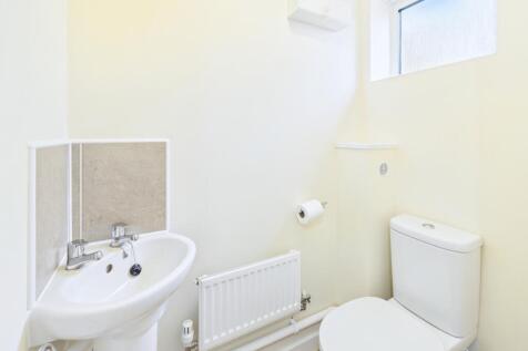 CAM01909G0-PR0448-STILL003