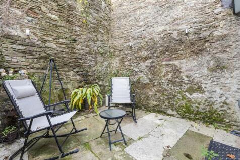 A13 - 16B Clarence Street Dartmouth - 241203.jpg