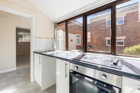 A02 - Curlew, Kingswear, Longford Cottage, Priory 