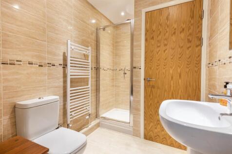 A13 - 4 Westwater Court, Dartmouth, Victoria Road 