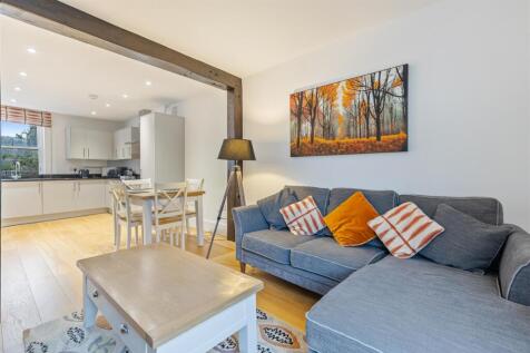 A07 - 24 Foss Street Dartmouth - 241213.jpg